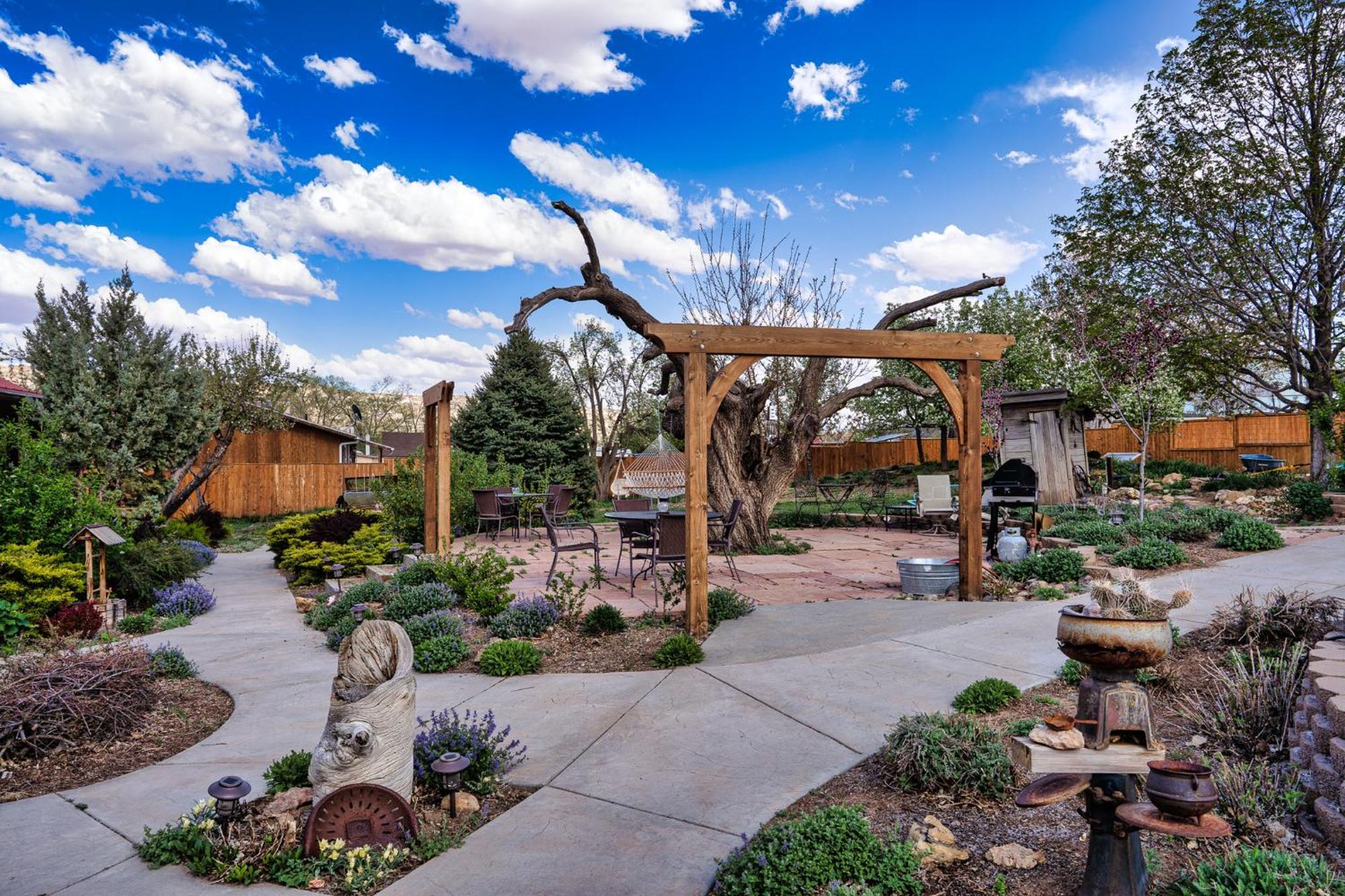 The Loubird Inn Escalante Exterior photo