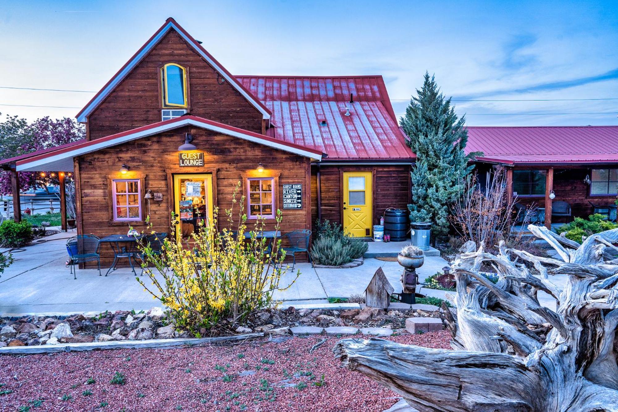 The Loubird Inn Escalante Exterior photo